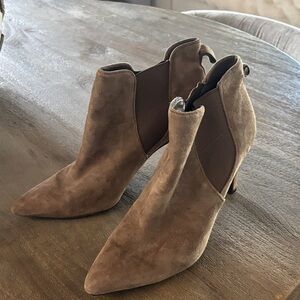 Ralph Lauren tan Suede Ankle Boots 9